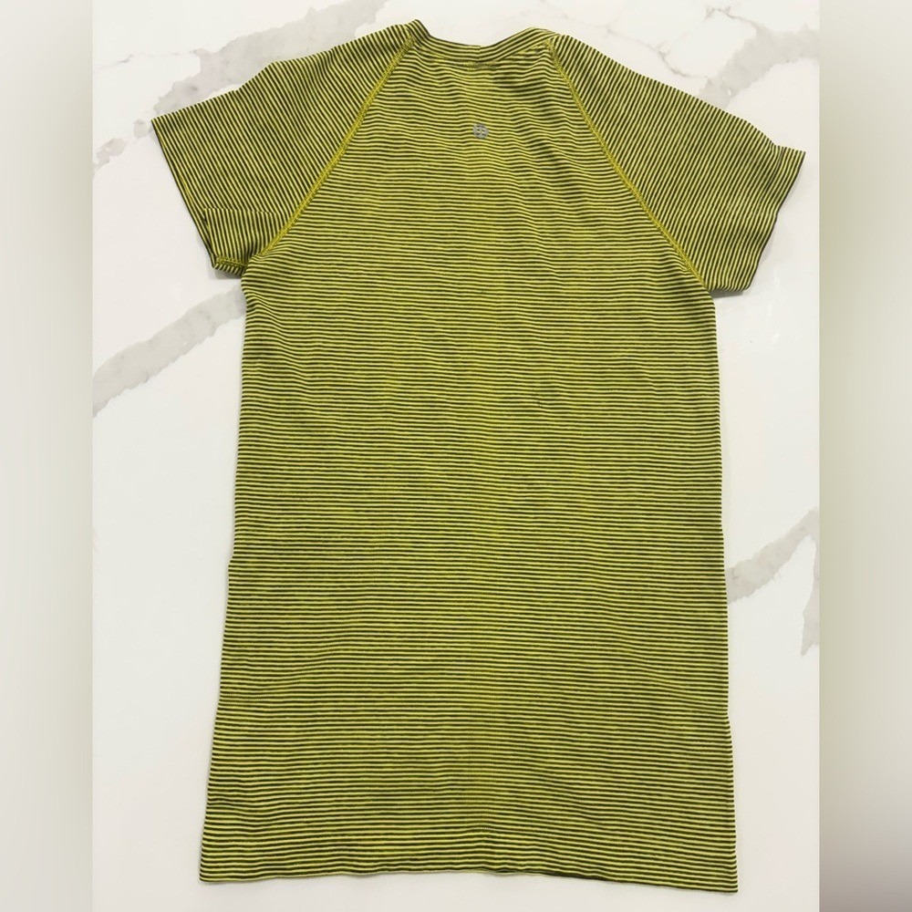 Lululemon Swiftly Tech Short Sleeve 2.0 Sonic Yellow Size 6 - Picture 7 of 13